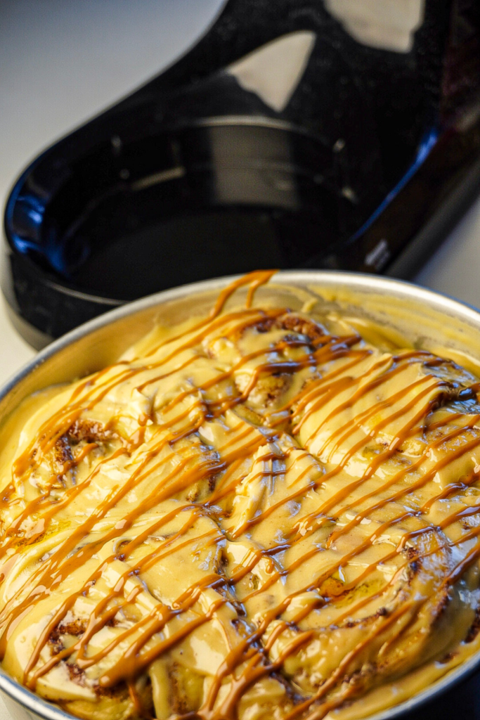 biscoff cinnamon rolls (1)