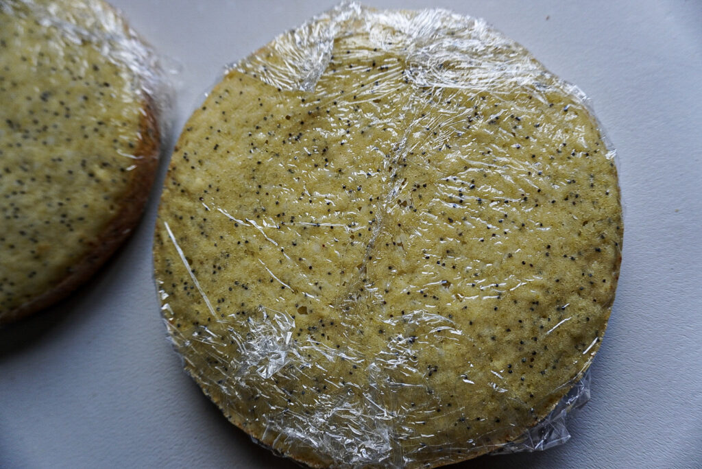 Lemon Poppy seed Cake with Lemon Curd and Fresh Cream wrap your cake sponges