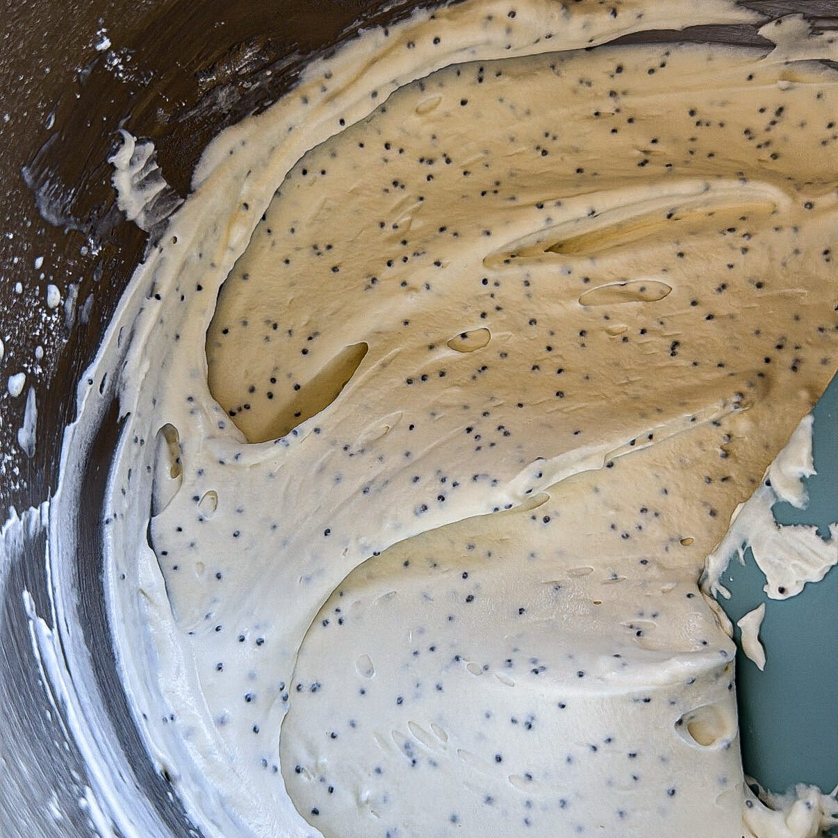 Lemon Poppy seed Cake with Lemon Curd and Fresh Cream lemon fresh cream